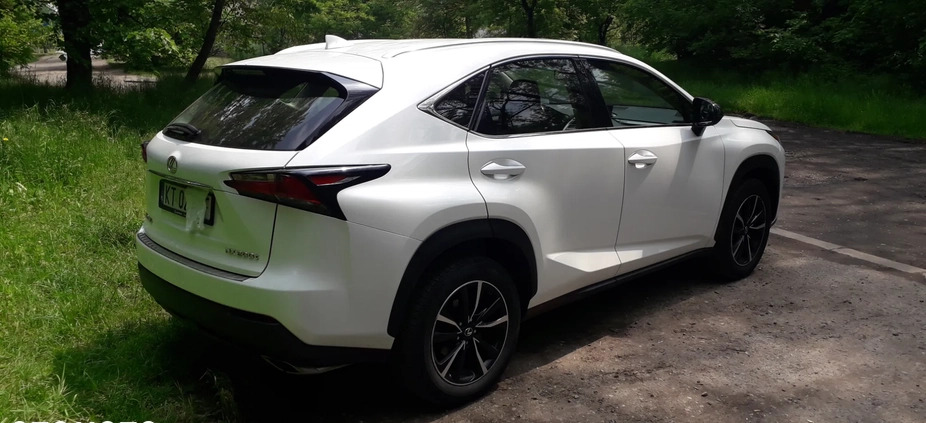 Lexus NX cena 116900 przebieg: 172000, rok produkcji 2016 z Tarnów małe 154